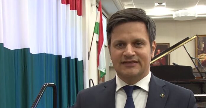 Ambasadorul Ungariei la UE, Bálint Ódor, riscă să devină „țapul ispășitor” al erei Viktor Orbán, conform unei analize Politico