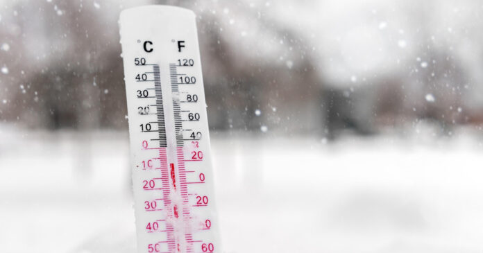 ANM avertizează despre o răcire bruscă a vremii: ninsori la munte și vânt puternic în toată țara, cu temperaturi în scădere semnificativă