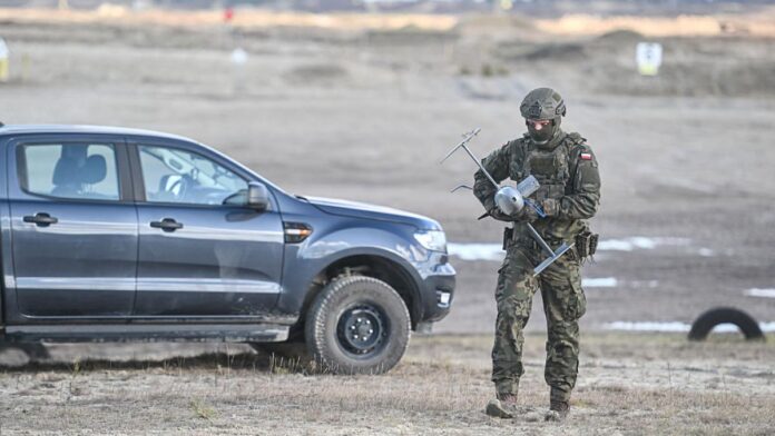 Armata SUA implementează drone interceptoare Merops de 3.000 de dolari pentru a contracara amenințarea dronelelor Shahed în Orientul Mijlociu, după demonstrația de eficiență din Ucraina.