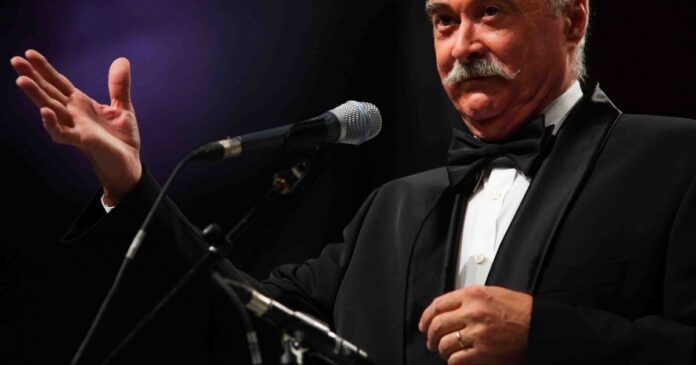 Artistul și compozitorul Tudor Gheorghe, rănit după o căzătură într-un hotel din Iași: transportat de urgență la spital