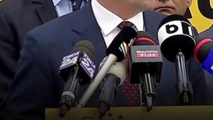 AUR așteaptă invitația PSD pentru a discuta moțiunea de cenzură, în timp ce George Simion evită să fie 'un idiot util'