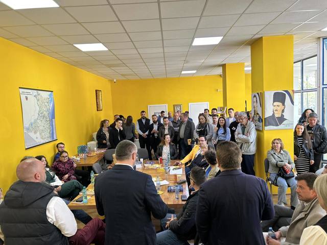AUR organizează 'Ziua porților deschise' la nivel național pentru adeziuni și feedback politic
