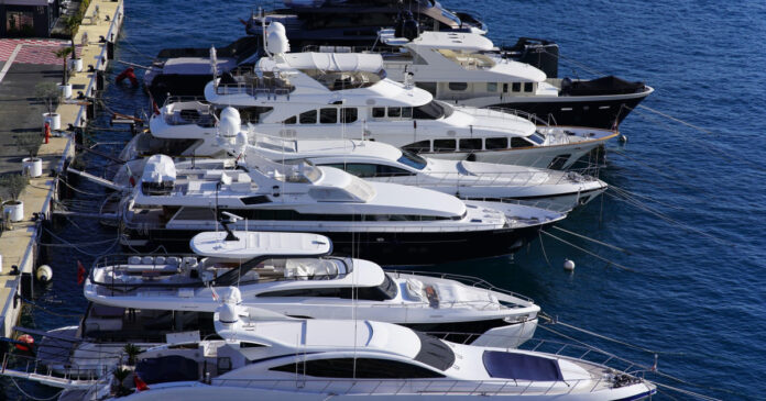 Averile cresc într-un ritm accelerat: numărul miliardarilor ar putea ajunge la aproape 4.000 până în 2031