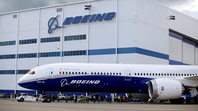 Boeing accelerează producția avionului 737 datorită reducerii pierderilor financiare