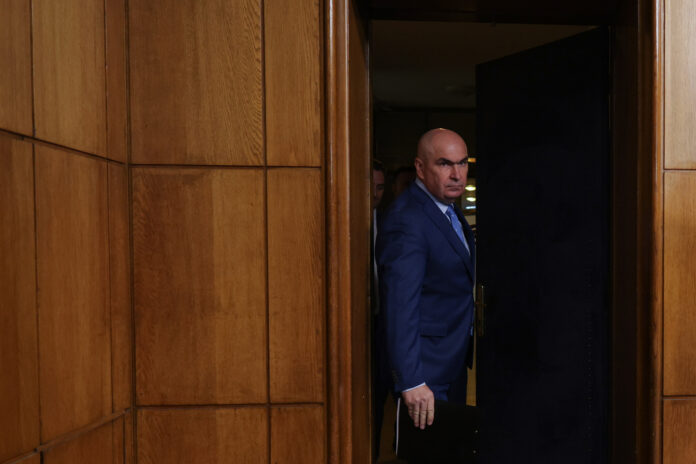 Bolojan anunță consultări PNL-USR în paralel cu cele de la Cotroceni, discutând viitorul Guvernului după retragerea PSD