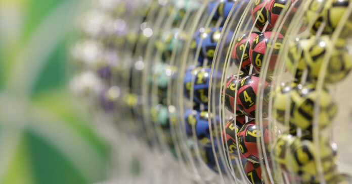 Cel mai mare premiu din istoria Joker, de peste 12,93 milioane de euro, a fost câștigat cu un bilet de 14,50 de lei, jucat online