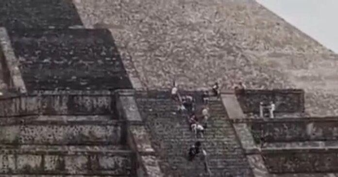 Cine este bărbatul care a deschis focul asupra turiștilor la piramidele din Teotihuacán