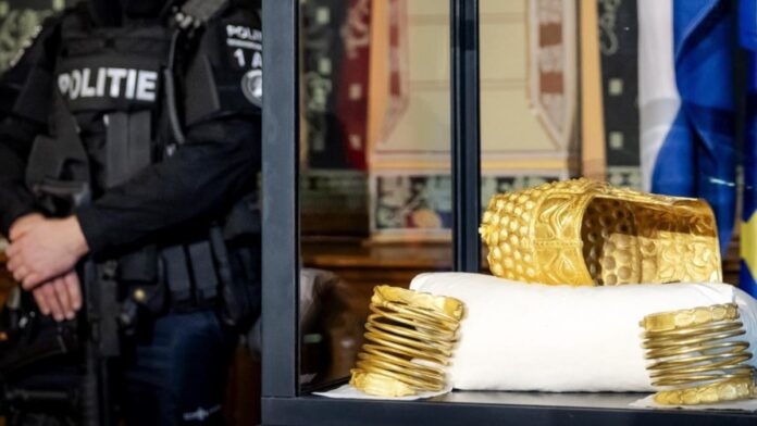 Coiful dacic de la Coțofenești, disponibil pentru public începând cu 21 aprilie la Muzeul Național de Istorie a României