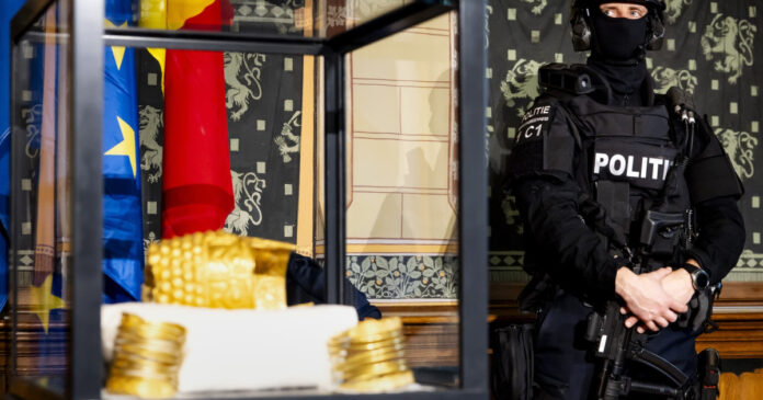 Coiful de la Coțofenești și două brățări dacice revin în România după 14 luni de la furtul din Muzeul Drents din Olanda