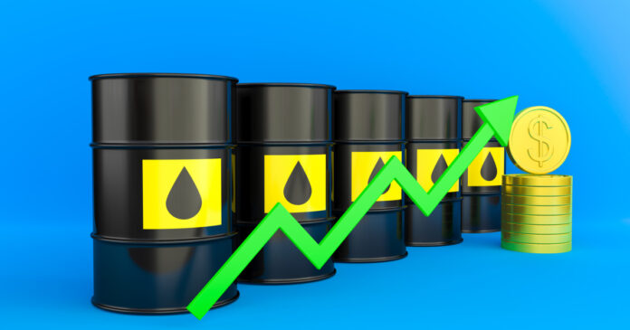 Creșterea prețului petrolului cu 6% datorită tensiunilor SUA–Iran și blocajului din Strâmtoarea Ormuz