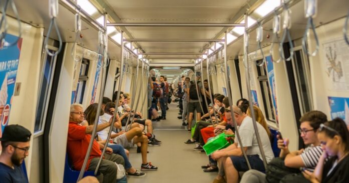 Creșterea tarifelor la metrou: Biletul se scumpește de la 5 la 7 lei începând cu 1 mai, în contextul inflației și crizei carburanților