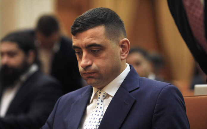 Cum s-au poziționat PNL și PSD în ultimii ani față de cele trei condiții puse de liderul extremist George Simion pentru negocieri: 300 de parlamentari, alegeri de primari în două tururi și renunțarea la subvențiile pentru partide