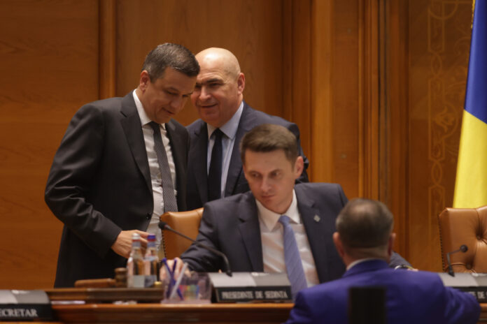 Cum se vede criza politică în social media / Bolojan crește rapid pe Facebook. Postările lui Grindeanu, apreciate de boți