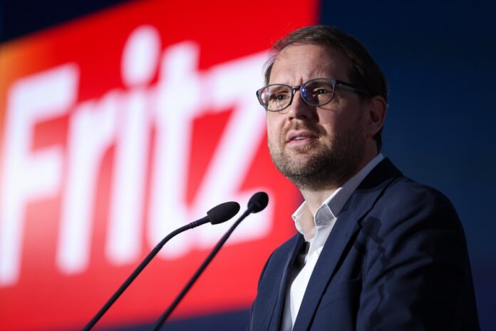 Declarația lui Dominic Fritz (USR) despre posibila alianță PSD-AUR și consecințele pentru viitoarele coaliții