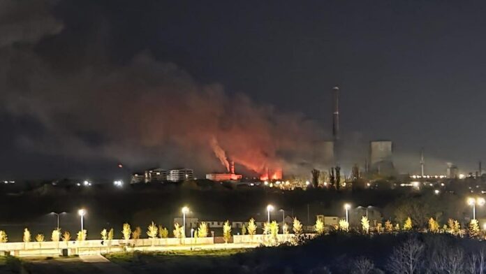 Defecțiune electrică în stația de 6 kV, cauza exploziei și incendiului de la CET Vest București, sute de apartamente afectate fără apă caldă