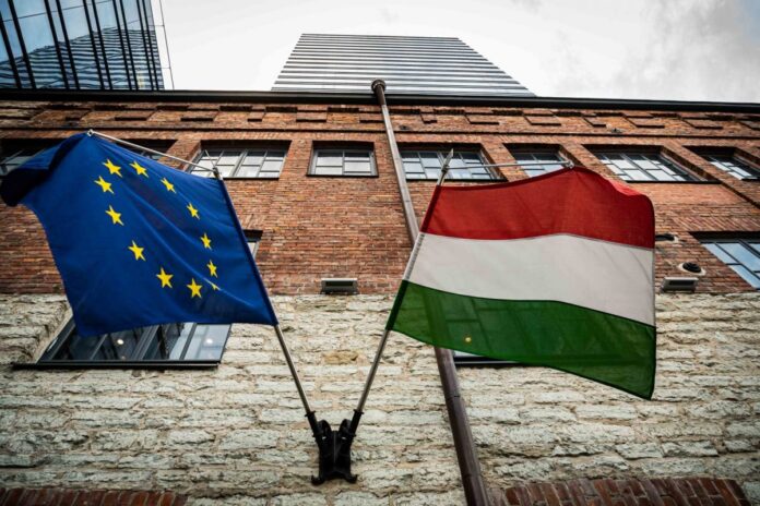 Delegația Comisiei Europene și viitorul guvern ungar au discutat deblocarea fondurilor UE înghețate pentru Ungaria