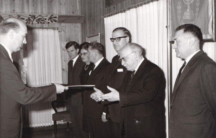 Din culisele diplomației, în sala de licitație: Artmark prezintă colecția primului ambasador al României în Israel