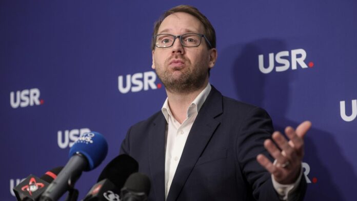Dominic Fritz, președintele USR, acuză PSD că a declanșat o criză politică în interes propriu și anunță sprijin continuat pentru premierul Ilie Bolojan