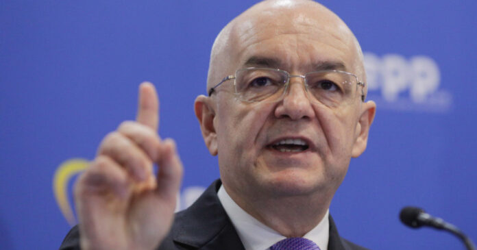 Emil Boc: Retragerea sprijinului PSD pentru premierul Bolojan este o greșeală istorică cu consecințe grave