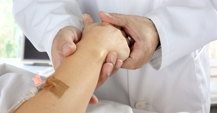 Eșec pentru susținătorii sinuciderii asistate din Anglia și Țara Galilor: Proiectul de lege mult așteptat va fi respins