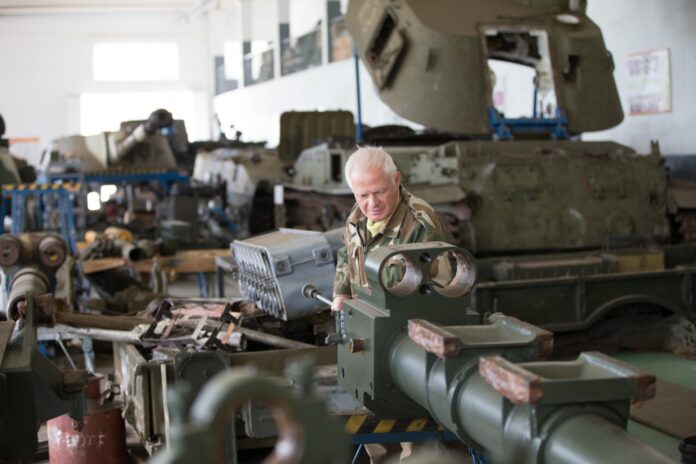 Europa Centrală și de Est devine noul centru strategic al industriei europene de apărare, conform unui studiu de specialitate