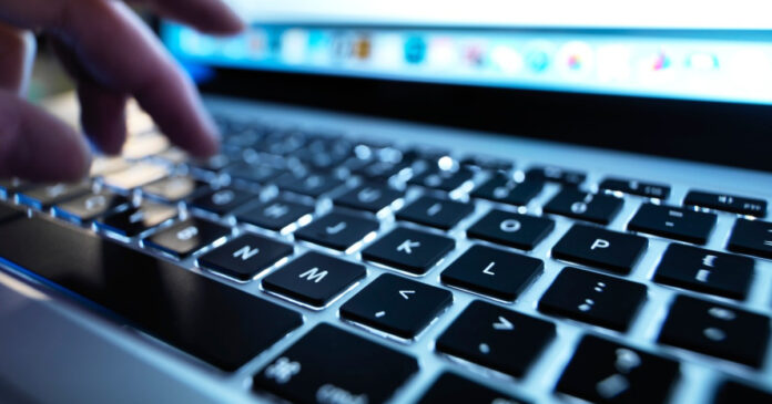 Eurostat: 40% dintre cetățenii UE nu au competențe digitale de bază. România, pe ultimul loc în clasament