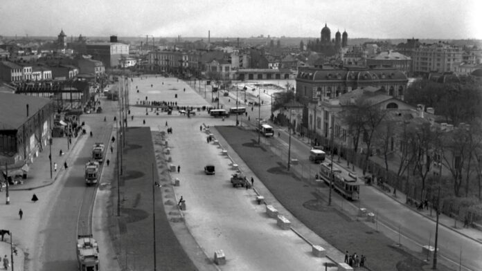 FOTO | Cu tramvaiul prin Piața Unirii: o călătorie între trecutul pierdut și extinderea promisă