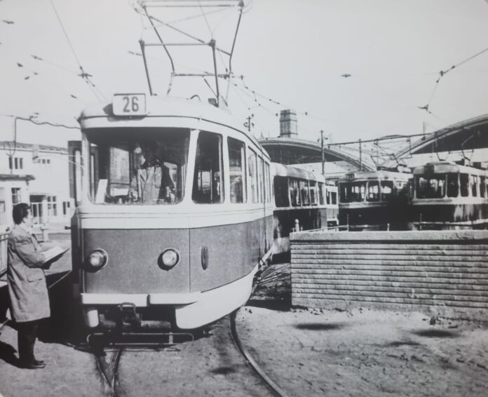 FOTO | Cum arăta harta troleibuzelor și tramvaielor în Bucureștiul anilor ’80, când marile hoteluri erau conectate direct cu Gara de Nord