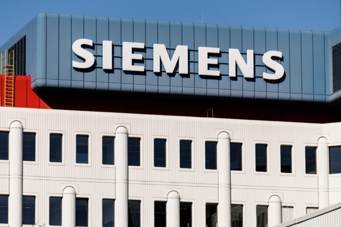 FOTO Investiție în România – Siemens construiește o fabrică digitalizată la Sibiu până în 2028