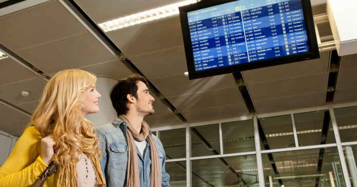 Guvernul a aprobat un proiect pentru o platformă digitală destinată pasagerilor: Ce informații vor putea accesa în aeroporturi