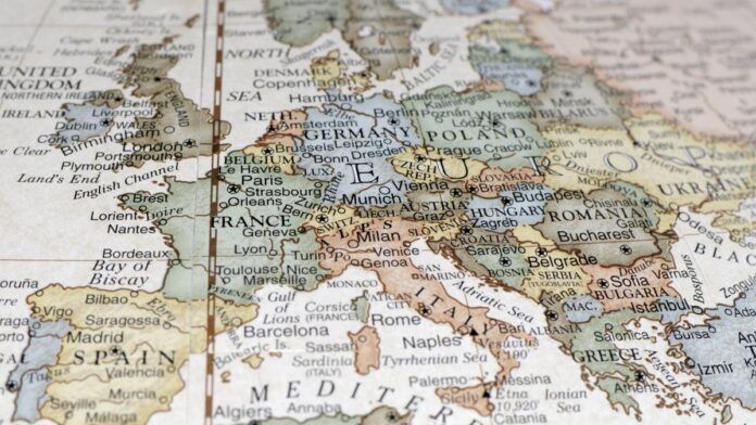 Italia va depăși Grecia și va deveni cea mai îndatorată țară din zona euro