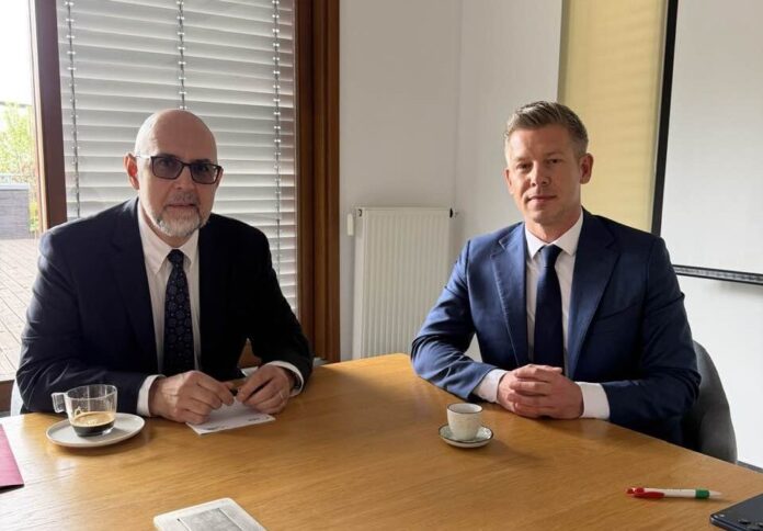 Kelemen Hunor: UDMR nu a primit fonduri de la Guvernul maghiar. Eu susțin un audit / A fost o discuție foarte constructivă cu Peter Magyar. Am stabilit că trecutul rămâne în spate