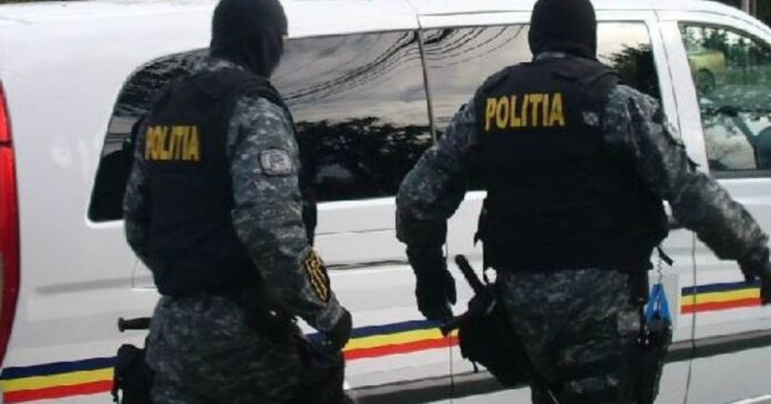 Libertate de scurtă durată: Un bărbat urmărit internațional, reținut de polițiști la eliberarea din Penitenciarul Deva