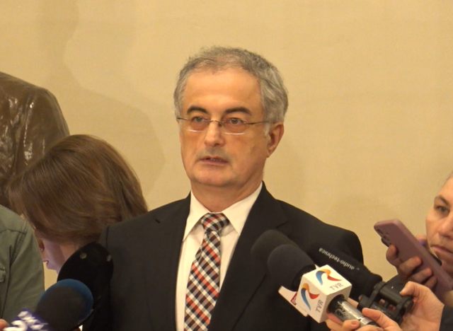 Liderul deputaților PNL, Gabriel Andronache: Din discuțiile din Parlament am constatat că diverși parlamentari PSD responsabili, care nu vor să arunce în haos țara, ar putea susține guvernul minoritar condus de premierul Bolojan