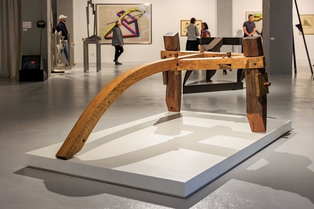 Lucrări de excepție ale lui Paul Neagu, unul dintre cei mai relevanți artiști români la nivel internațional, expuse până la 31 mai la Retros Design Space / FOTO