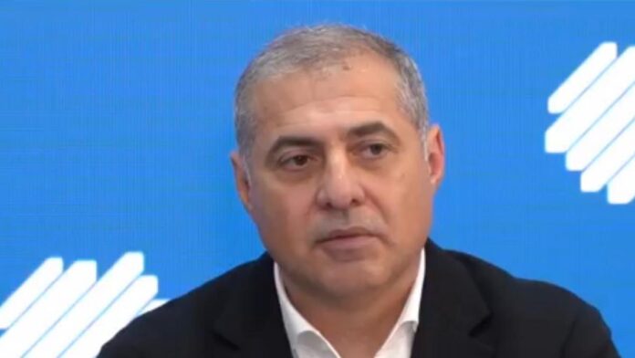 Mediul de afaceri avertizează: Noi costuri pentru firme în plină criză, din cauza măsurilor guvernamentale