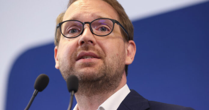 Mesajul lui Dominic Fritz înainte de consultările de la Cotroceni: „Îi vom spune preşedintelui că mergem înainte”