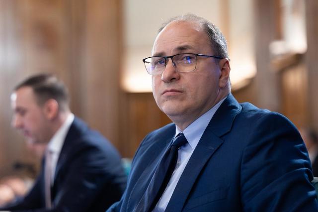 Ministrul Educației recunoaște întârzieri în organizarea concursurilor pentru directori de școli: lipsesc profilul și metodologia