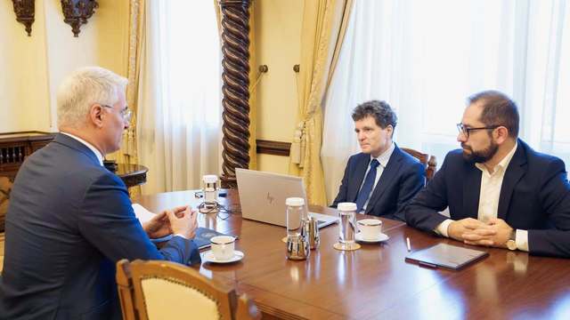 Nicușor Dan subliniază importanța stabilității administrative pentru accesarea fondurilor PNRR, indiferent de contextul politic