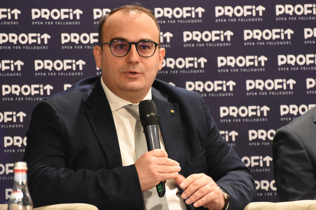 Nota de plată o acoperă populaţia şi firmele când statul generează dezechilibre. Florin Zaharia, secretar de stat Finanţe: Stabilizarea finanţelor publice şi perspectiva de a nu mai creşte taxele, cel mai mare câştig, de la care nu trebuie să ne abatem