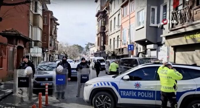 O sută zece mineri turci în greva foamei arestați la Ankara după protest la Ministerul Energiei