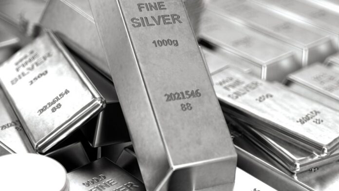 Paradoxul argintului chinez: Cel mai mare producător global importă cantități record, iar prețurile metalelor prețioase sunt în suspans