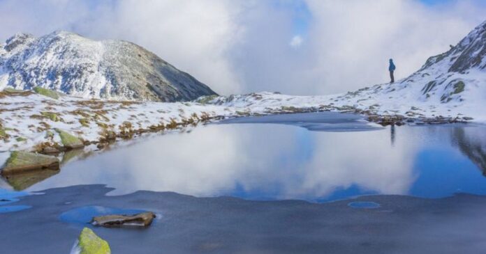 Pe urmele ghețarilor care au acoperit Carpații: Locuri din România cu urme spectaculoase ale glaciațiunilor