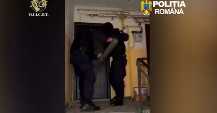 Percheziții de amploare la o rețea de trafic de droguri, în 3 județe. Suspecții vindeau elevilor și ofereau reduceri pentru fidelizare
