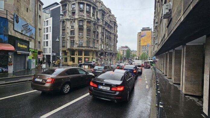 Perturbare în trafic: Semafoarele nu funcționează în zece intersecții din București din cauza unei fluctuații de tensiune