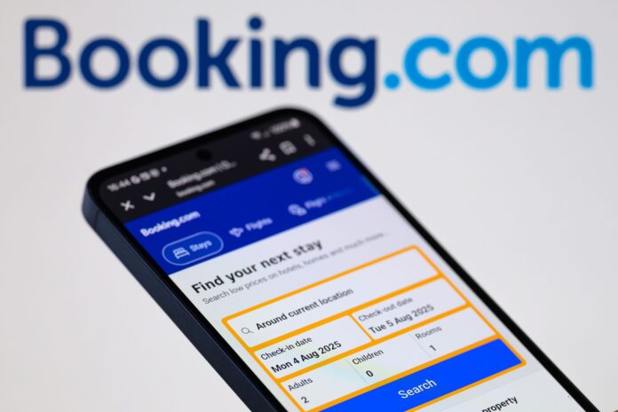 Platforma Booking.com, investigată în Italia: Practici care pot duce la cazări mai scumpe pentru clienți