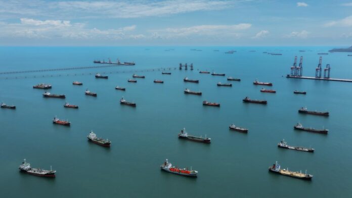 „Plătiți în criptomonede sau nu treceți”: Escrocii exploatează blocada din Strâmtoarea Ormuz pentru a cere taxe ilegale în numele Iranului