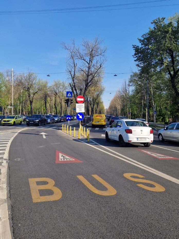 Poliția Locală monitorizează noua bandă dedicată STB pe Bulevardul Kiseleff, între Arcul de Triumf și Piața Presei, cu accent pe educarea șoferilor în loc de sancționare inițială.