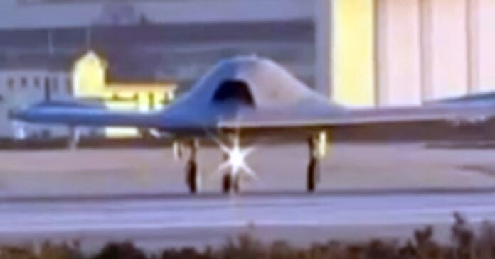 „Portavionul de uscat” al Chinei: Tehnologia revoluționară de încărcare fără fir a dronelor în zbor prin microunde