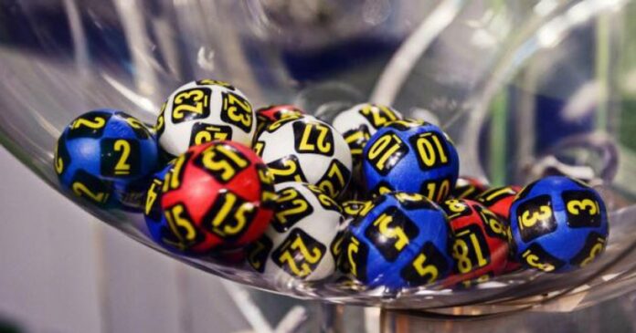 Premiul postum: Un bărbat câștigă la loterie după moarte, premiul de 700.000+ euro în discuție